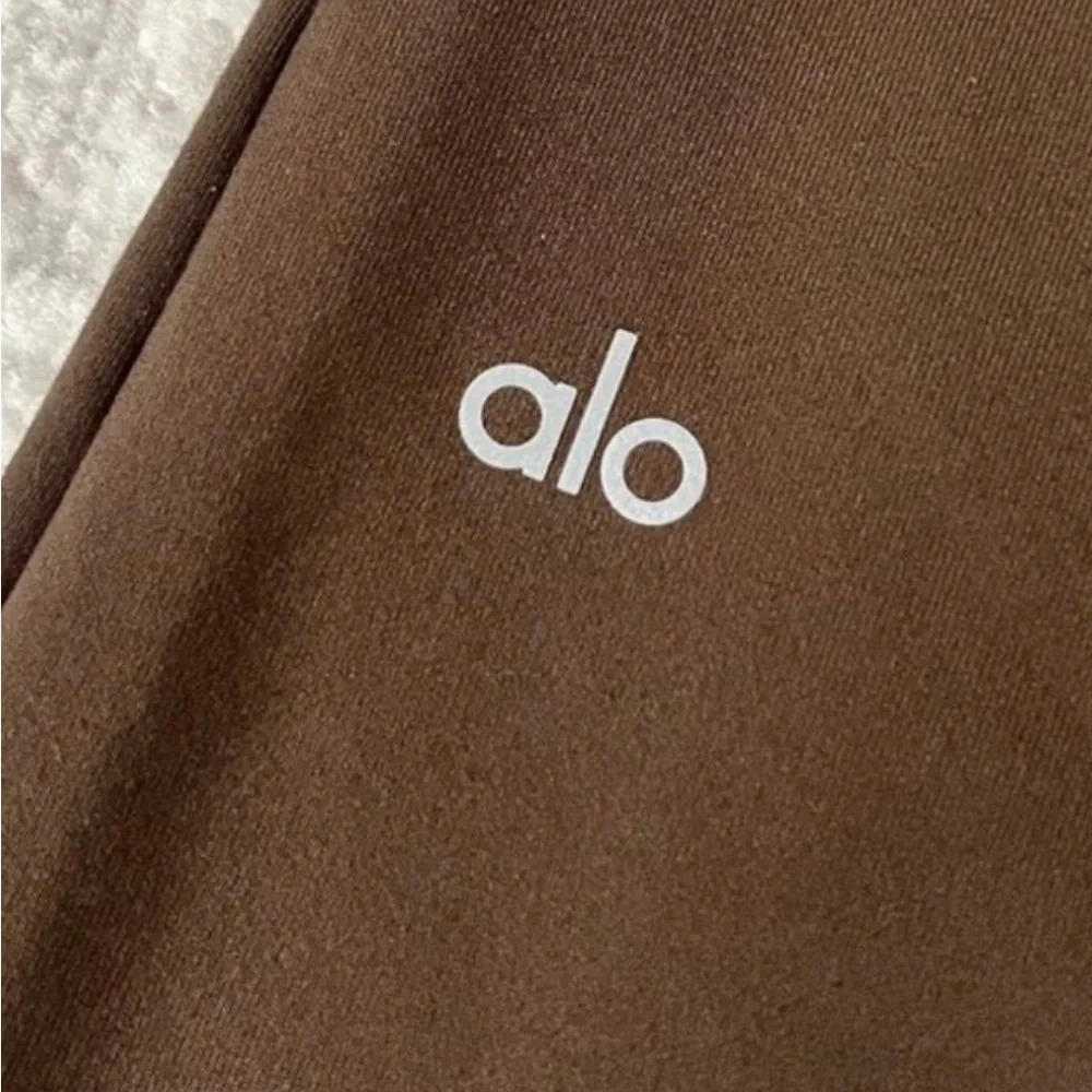 ALO AIRBRUSH HIGH WAIST FLUTTER LEGGINGS SIZE XS NWOT ESPRESSO